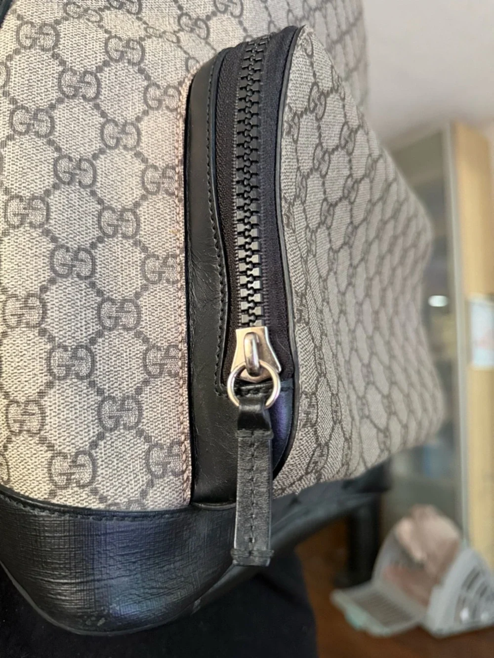 Gucci Beige GG Supreme Canvas Backpack with Black Leather Trim - Picture 3 of 9